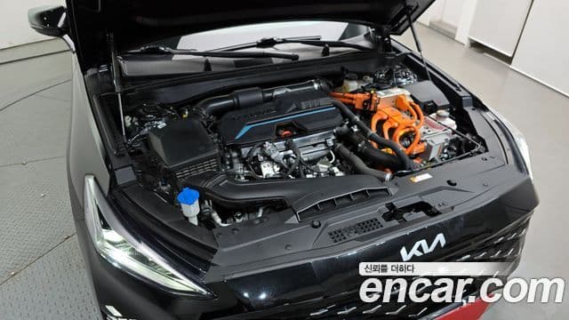 Kia K8 гибрид Signature, 2023 6