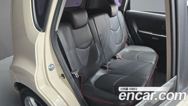 Kia Soul Safety, 2010 12
