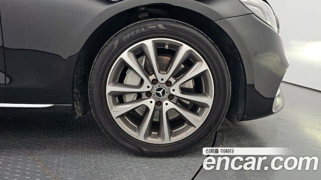 Mercedes-Benz E-класс W213 E300 4MATIC Avantgarde Intelligent Drive, 2017 все фото