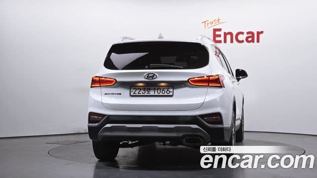 Hyundai Santa Fe TM Exclusive, 2020 4