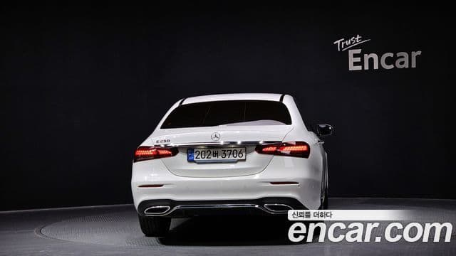 Mercedes-Benz E-класс W213 AMG Line, 2023 4