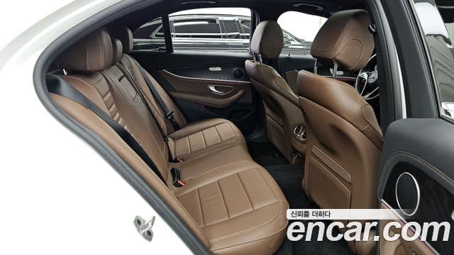 Mercedes-Benz E-класс W213 AMG Line, 2023 12