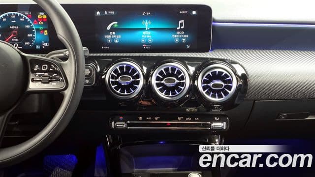 Mercedes-Benz A-класс W177 A220 хэтчбек, 2019 14