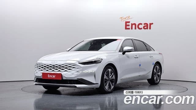 Kia K8 Signature, 2023 1