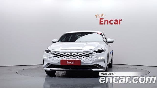 Kia K8 Signature, 2023 3