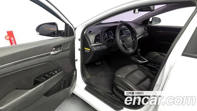 Hyundai Avante AD 1.6 GDI Value Plus, 2018 10