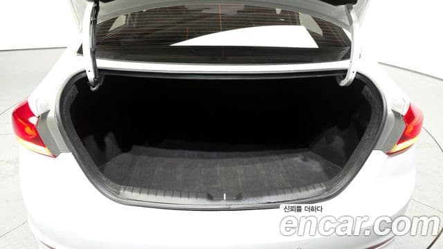 Hyundai Avante AD 1.6 GDI Value Plus, 2018 20