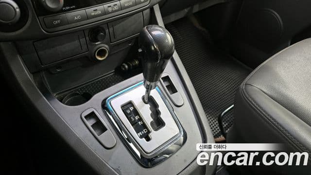 KG모빌리티(SsangYong) Korando 투리스모 4WD GT 11인승, 2014 9