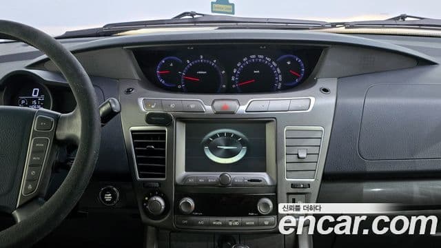 KG모빌리티(SsangYong) Korando 투리스모 4WD GT 11인승, 2014 14