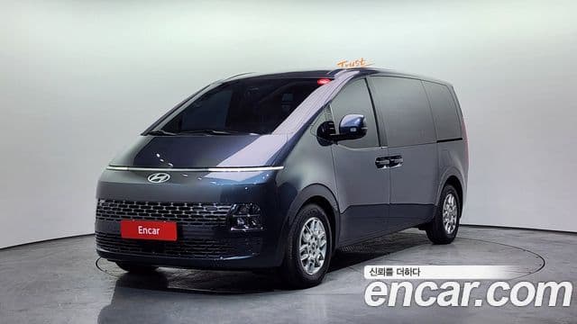 Hyundai Staria Modern, 2025 1