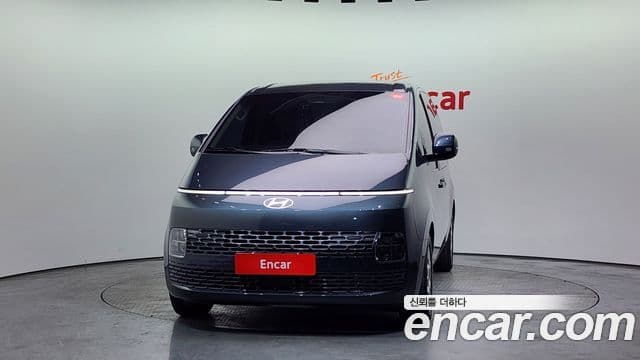 Hyundai Staria Modern, 2025 3