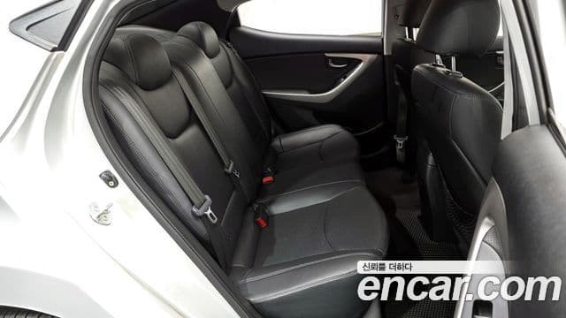 Hyundai Avante MD Style, 2013 12