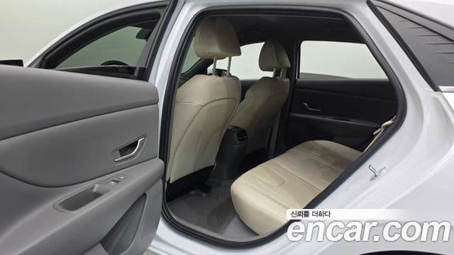 Hyundai Avante (CN7) Inspiration, 2023 17