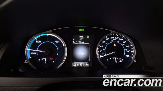 Toyota New 캠리 гибрид LE, 2017 8