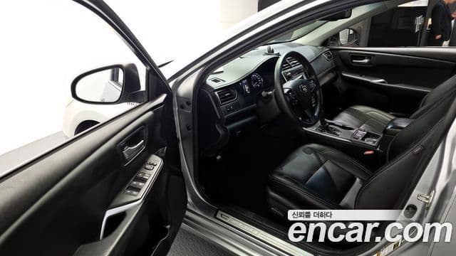 Toyota New 캠리 гибрид LE, 2017 10