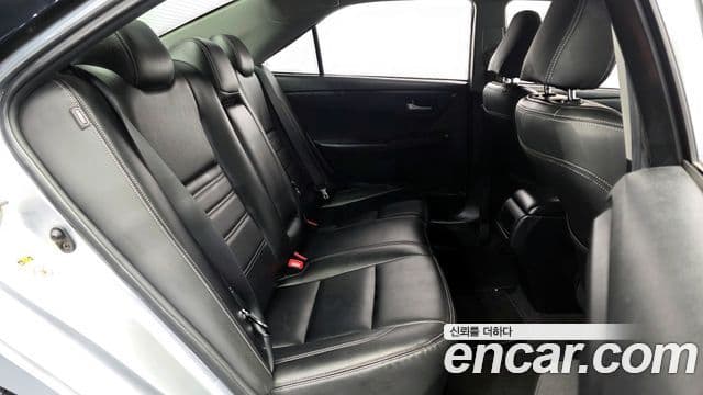 Toyota New 캠리 гибрид LE, 2017 12