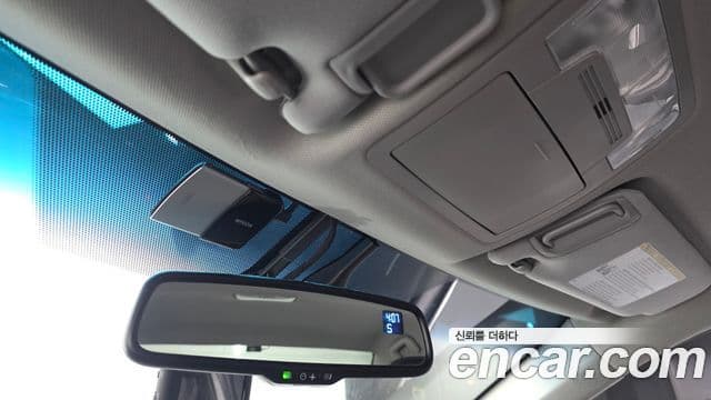 Toyota New 캠리 гибрид LE, 2017 18