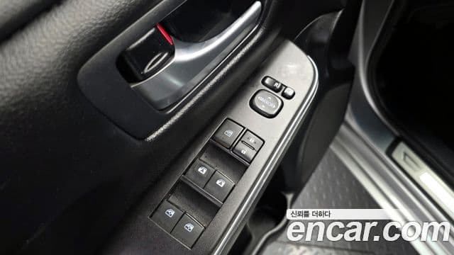 Toyota New 캠리 гибрид LE, 2017 19