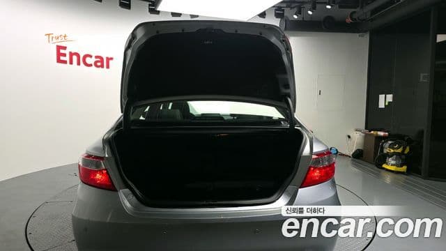 Toyota New 캠리 гибрид LE, 2017 20