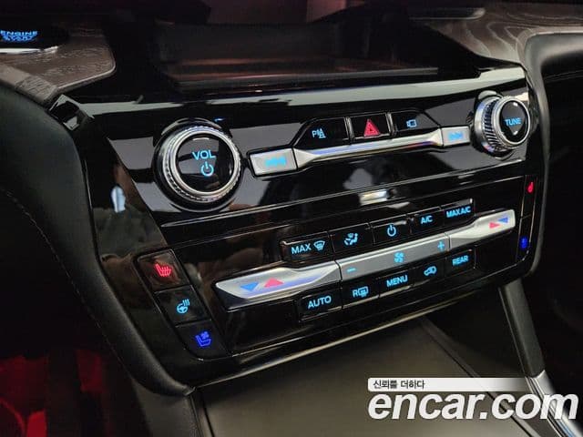 Ford Explorer 6세대 3.0 Platinum 4WD, 2022 15