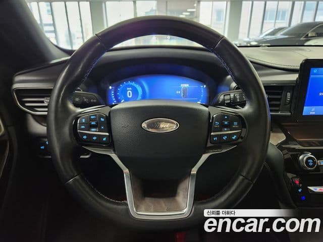 Ford Explorer 6세대 3.0 Platinum 4WD, 2022 16
