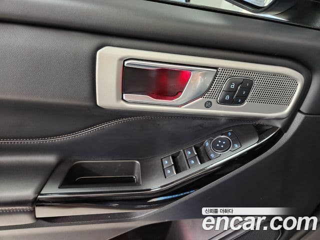 Ford Explorer 6세대 3.0 Platinum 4WD, 2022 17