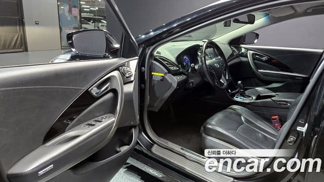 Hyundai Grandeur HG гибрид Premium Collection, 2017 11