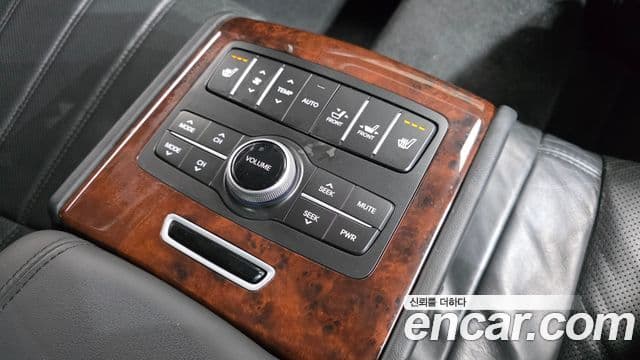 Hyundai Equus(новый кузов / новое поколение) Luxury, 2012 18