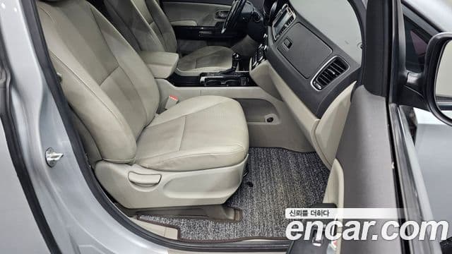 Kia All New Carnival Prestige, 2016 10