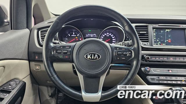 Kia All New Carnival Prestige, 2016 13