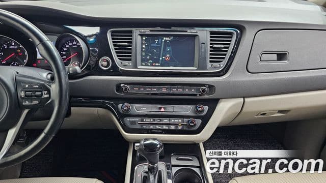 Kia All New Carnival Prestige, 2016 16
