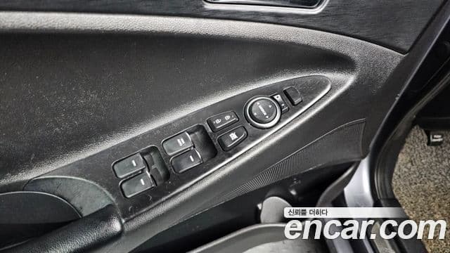 Hyundai Sonata The / новый 브릴리언트 Premium, 2013 17