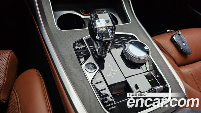 BMW X7 (G07) xDrive 40d Design Pure Excellence 6인승, 2022 9