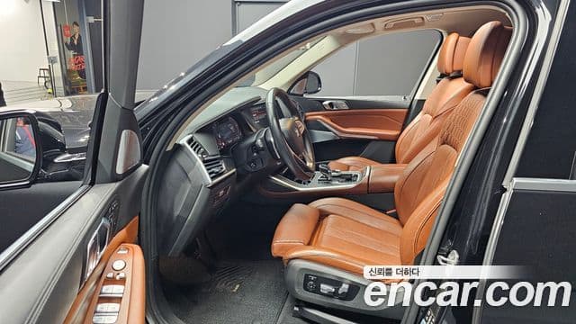 BMW X7 (G07) xDrive 40d Design Pure Excellence 6인승, 2022 10