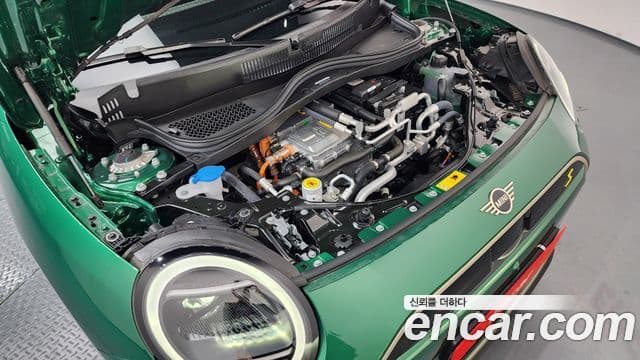 Mini Cooper Электрический (Electric) 4세대 SE favored, 2024 6