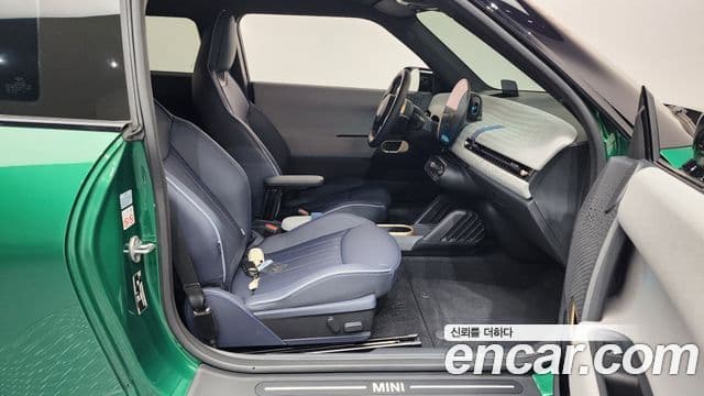 Mini Cooper Электрический (Electric) 4세대 SE favored, 2024 11