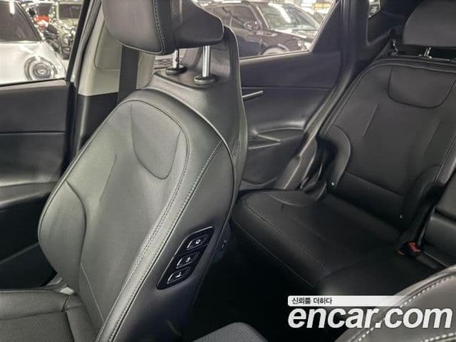 Kia EV6 Air, 2023 13