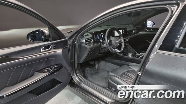 Kia K5 3세대 Signature, 2023 10
