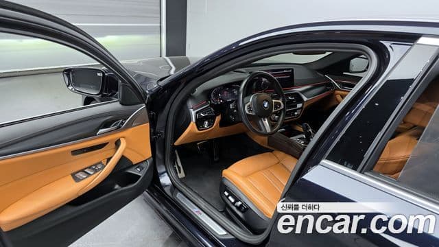 BMW 5시리즈 (G30) 520i M Sport, 2023 10