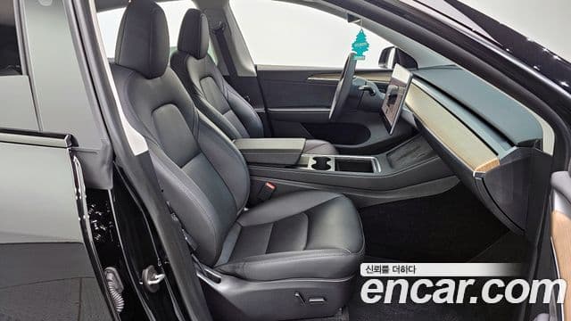 Tesla модель Y, 2025 10