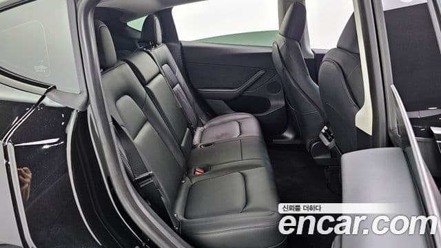 Tesla модель Y, 2025 12