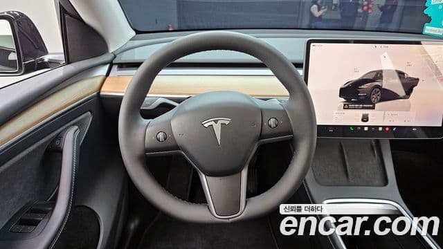 Tesla модель Y, 2025 13