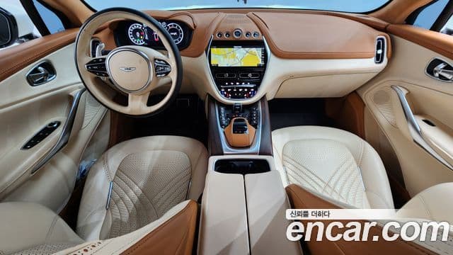 Aston Martin DBX 4.0 V8, 2021 7