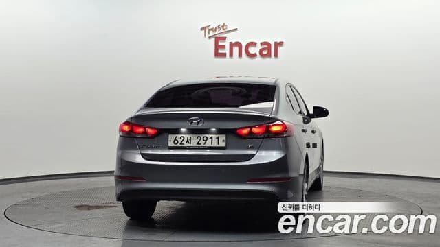 Hyundai Avante AD 1.6 GDI Value Plus, 2017 4