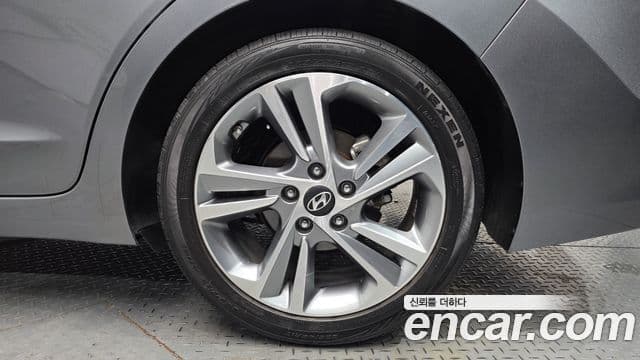 Hyundai Avante AD 1.6 GDI Value Plus, 2017 все фото