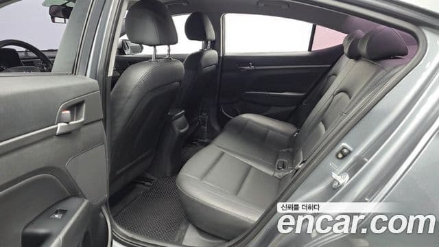 Hyundai Avante AD 1.6 GDI Value Plus, 2017 12