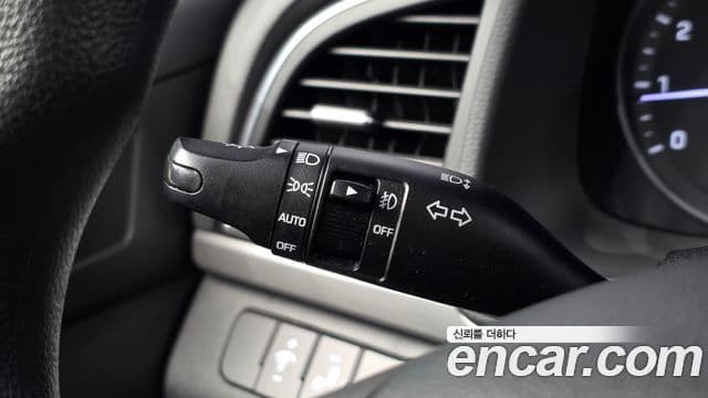 Hyundai Avante AD 1.6 GDI Value Plus, 2017 19