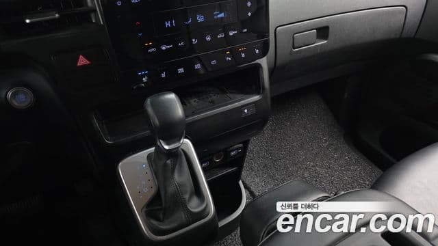 Hyundai Staria Modern, 2022 9