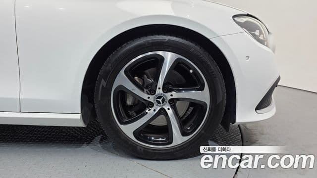 Mercedes-Benz E-класс W213 Avantgarde, 2021 все фото