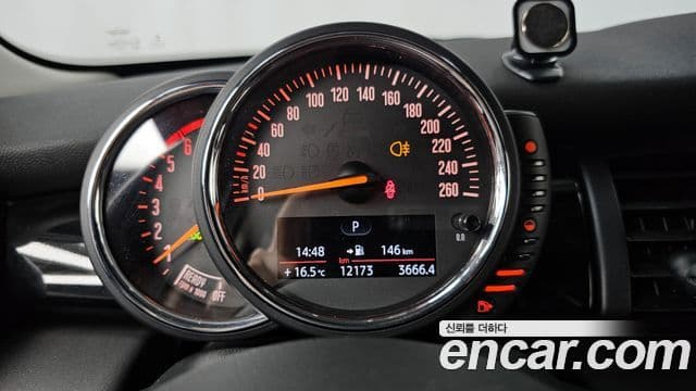 Mini Cooper D 3세대, 2017 8